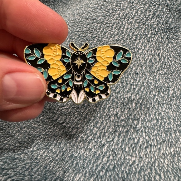 Celestial Floral Moth Pin Brooch A - Picture 3 of 3